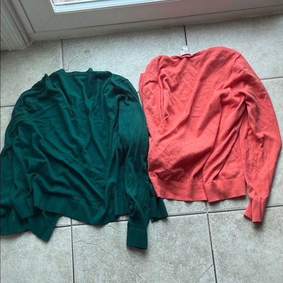 Ann Taylor Factory Men's Teal and Coral Cardigan Set - Picture 3 of 3